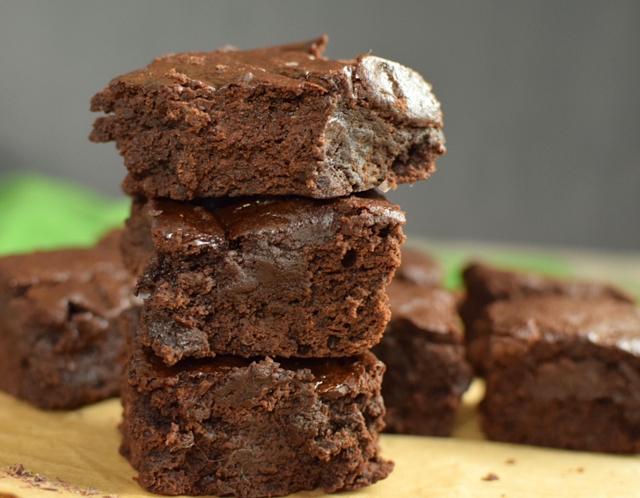 gluten free fudgy brownies - refined sugar free