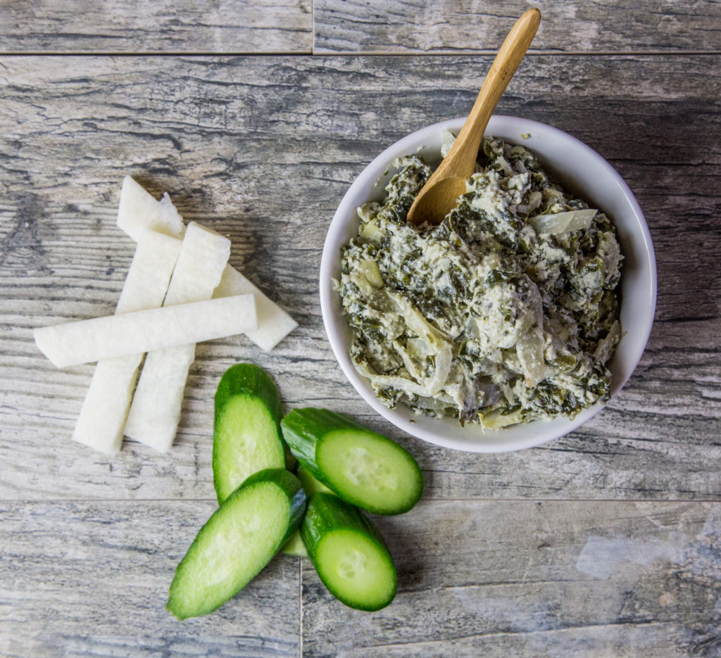 Healthy Vegan Spinach and Artichoke Dip